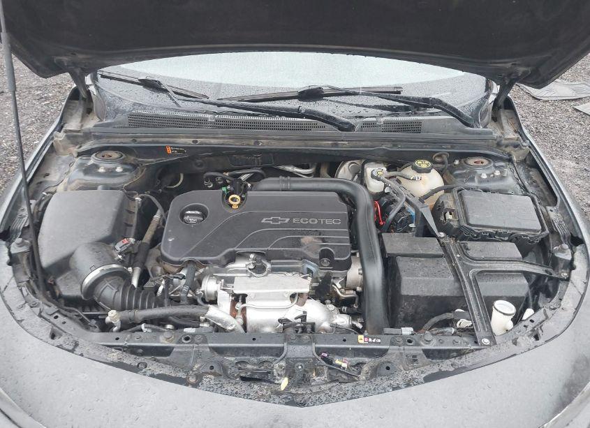 Photo 9 of 2018 Chevrolet Malibu LT (VIN 1G1ZD5ST0JF149516)