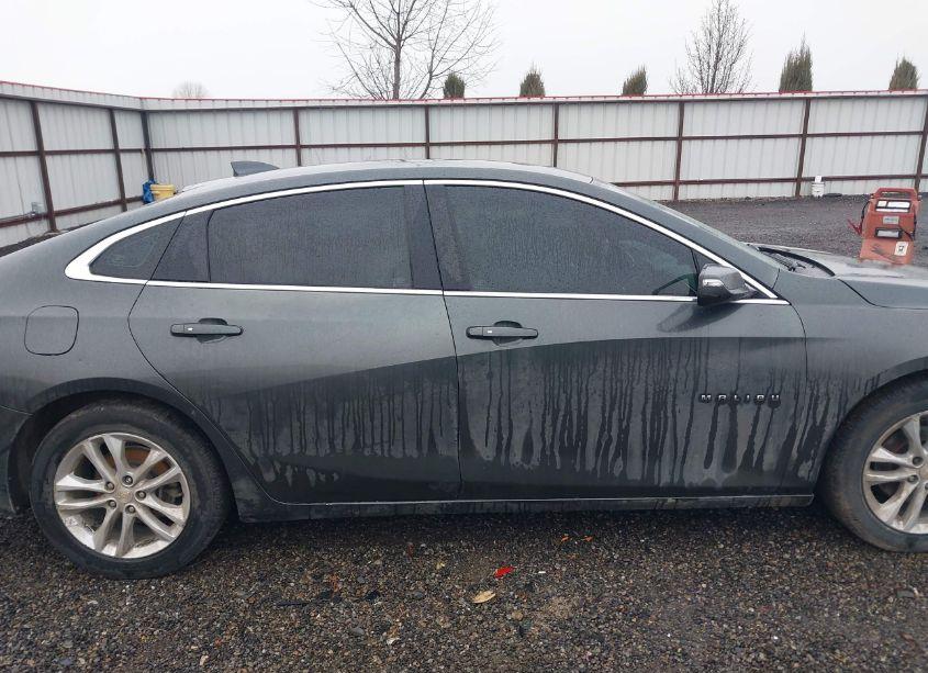 Photo 12 of 2018 Chevrolet Malibu LT (VIN 1G1ZD5ST0JF149516)