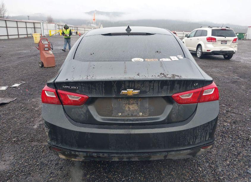 Photo 15 of 2018 Chevrolet Malibu LT (VIN 1G1ZD5ST0JF149516)