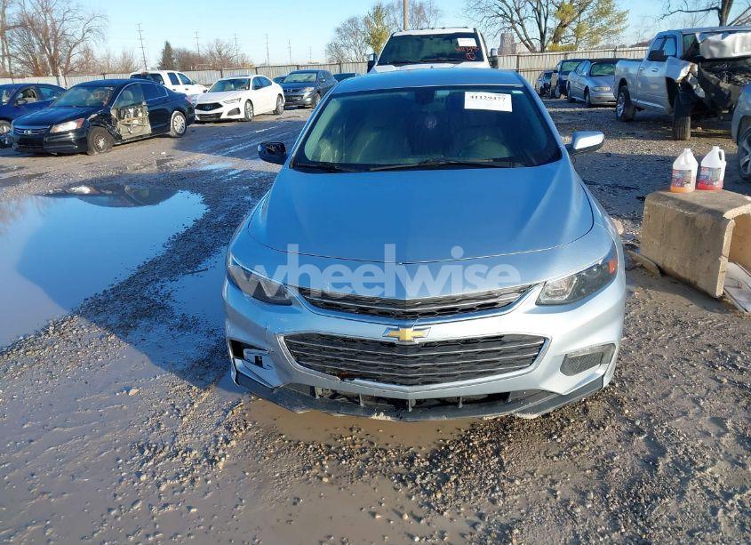 Photo 12 of 2018 Chevrolet Malibu LT (VIN 1G1ZD5ST0JF151847)