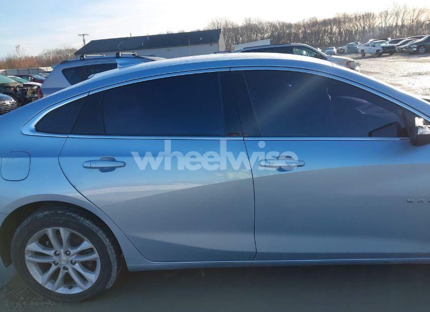 Photo 13 of 2018 Chevrolet Malibu LT (VIN 1G1ZD5ST0JF151847)