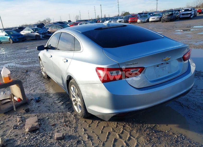 Photo 3 of 2018 Chevrolet Malibu LT (VIN 1G1ZD5ST0JF151847)