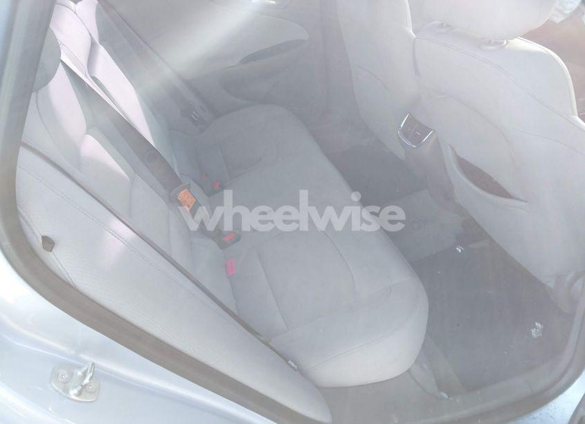 Photo 8 of 2018 Chevrolet Malibu LT (VIN 1G1ZD5ST0JF151847)