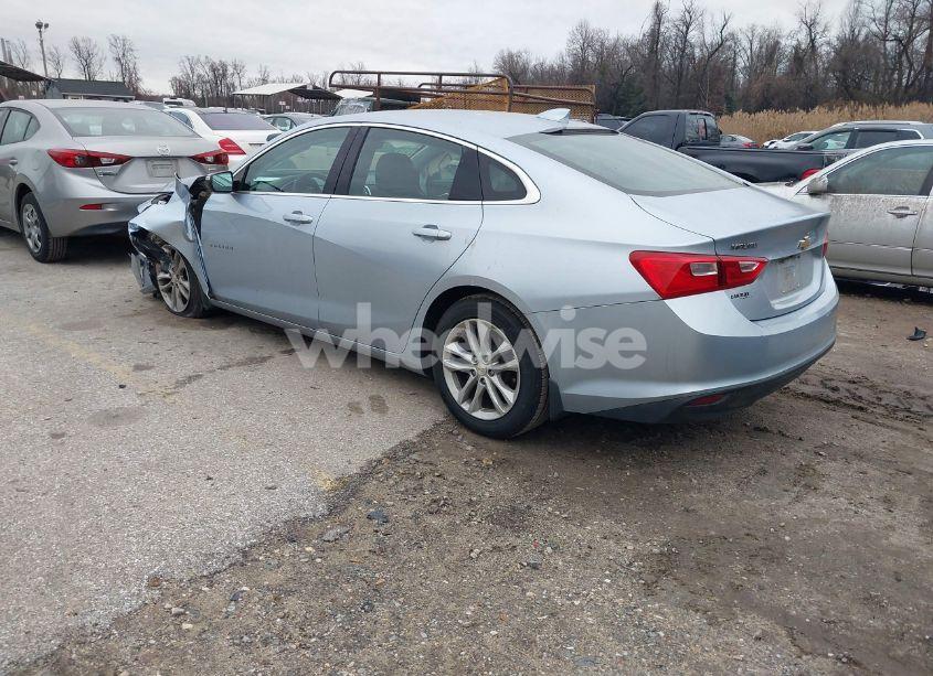 Photo 3 of 2018 Chevrolet Malibu LT (VIN 1G1ZD5ST0JF166218)
