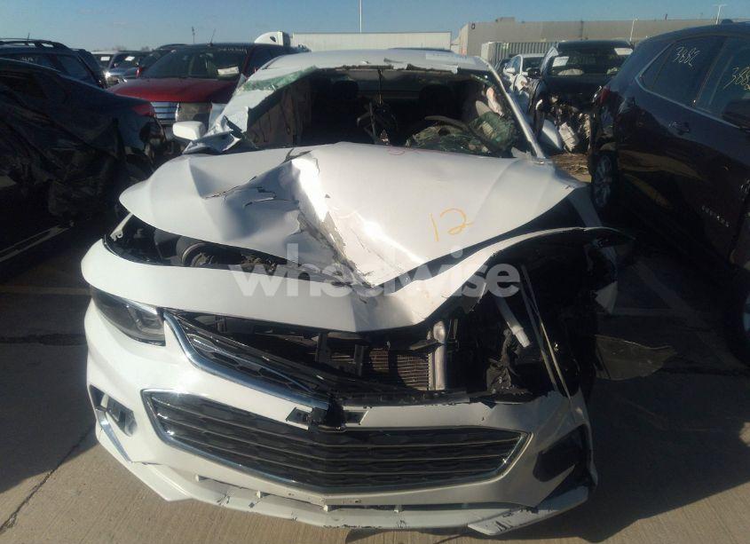 Photo 6 of 2018 Chevrolet Malibu LT (VIN 1G1ZD5ST0JF167787)