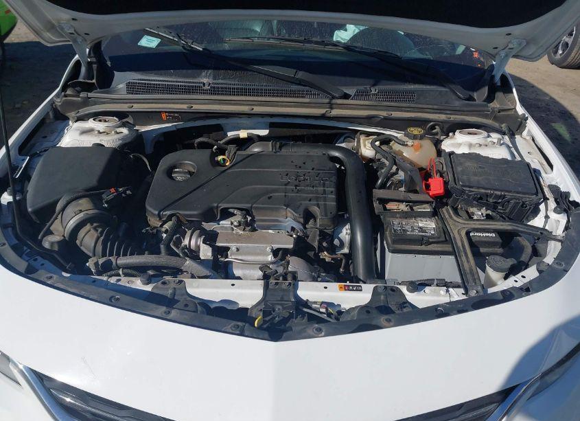 Photo 10 of 2018 Chevrolet Malibu LT (VIN 1G1ZD5ST0JF178398)