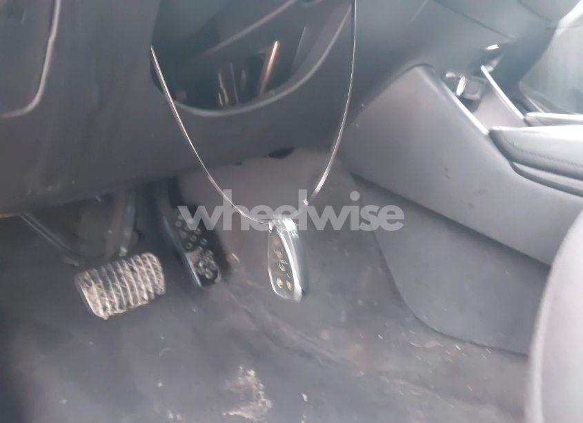 Photo 11 of 2018 Chevrolet Malibu LT (VIN 1G1ZD5ST0JF179096)