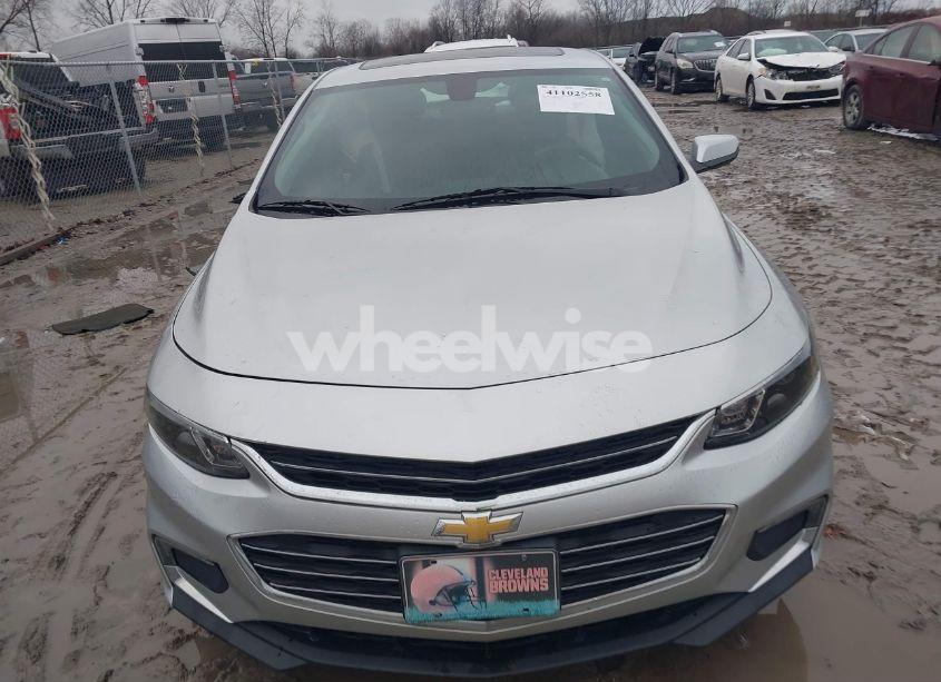 Photo 12 of 2018 Chevrolet Malibu LT (VIN 1G1ZD5ST0JF179096)