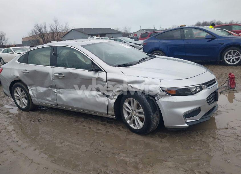 Photo 13 of 2018 Chevrolet Malibu LT (VIN 1G1ZD5ST0JF179096)