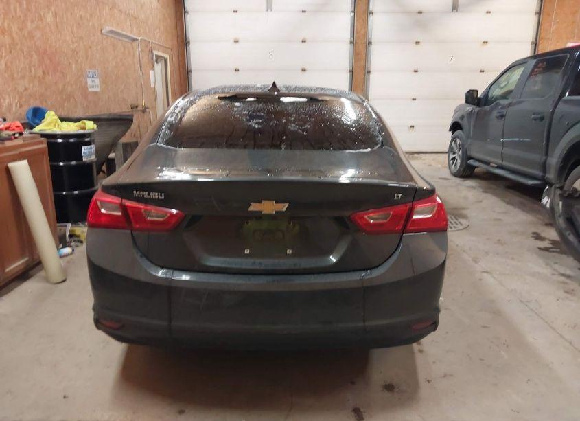 Photo 16 of 2018 Chevrolet Malibu LT (VIN 1G1ZD5ST0JF184282)