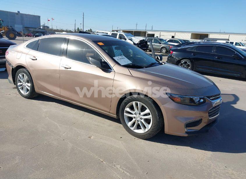 2018 Chevrolet Malibu LT (VIN 1G1ZD5ST0JF192933) main photo