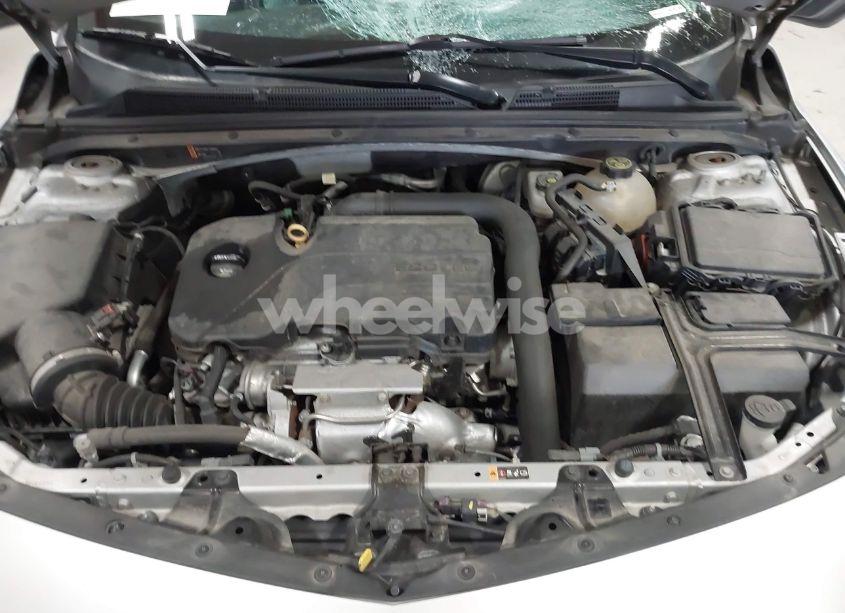 Photo 10 of 2018 Chevrolet Malibu LT (VIN 1G1ZD5ST0JF199087)