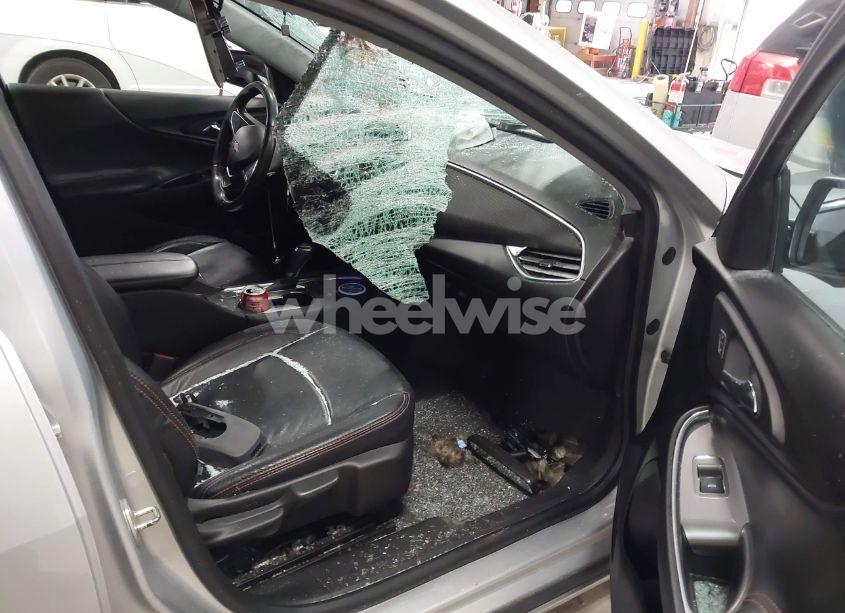 Photo 5 of 2018 Chevrolet Malibu LT (VIN 1G1ZD5ST0JF199087)