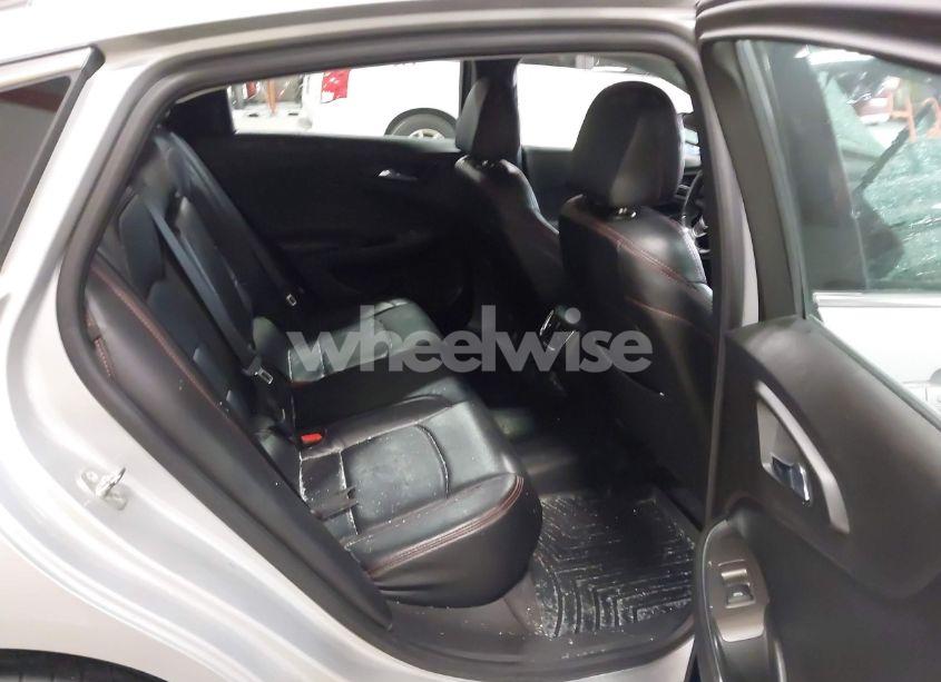 Photo 8 of 2018 Chevrolet Malibu LT (VIN 1G1ZD5ST0JF199087)