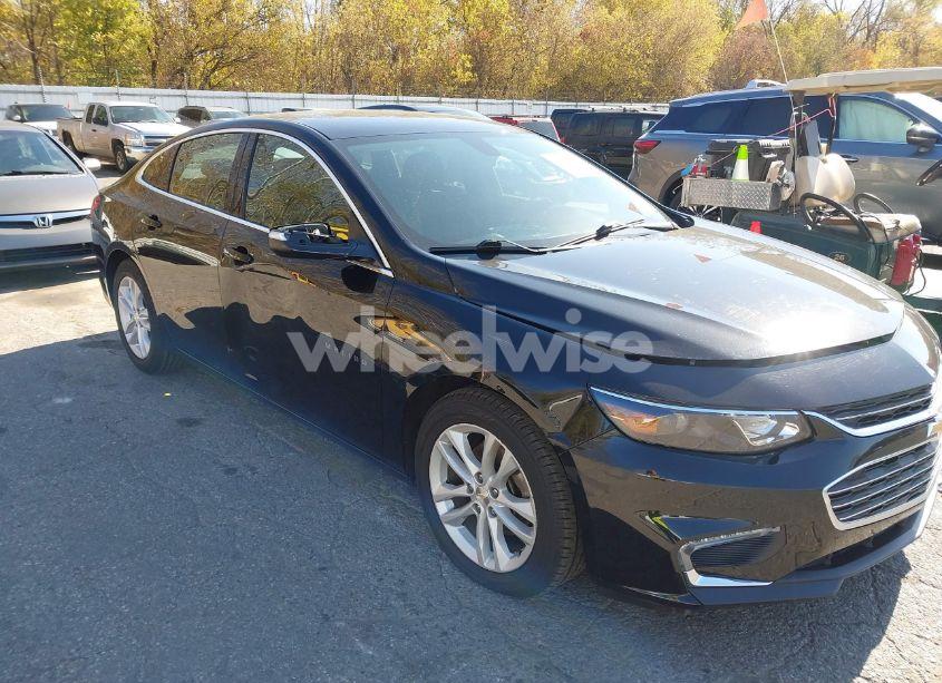 2018 Chevrolet Malibu LT (VIN 1G1ZD5ST0JF207009) main photo