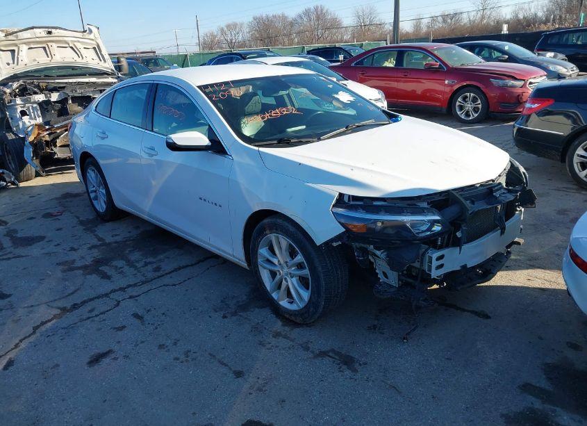 2018 Chevrolet Malibu LT (VIN 1G1ZD5ST0JF223338) main photo