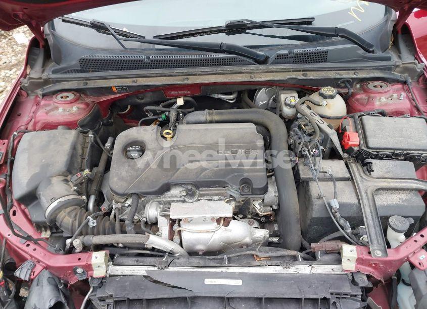 Photo 10 of 2018 Chevrolet Malibu LT (VIN 1G1ZD5ST0JF223856)