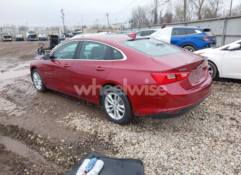 Photo 3 of 2018 Chevrolet Malibu LT (VIN 1G1ZD5ST0JF223856)
