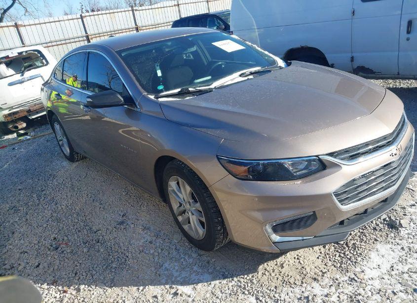 2018 Chevrolet Malibu LT (VIN 1G1ZD5ST0JF225851) main photo
