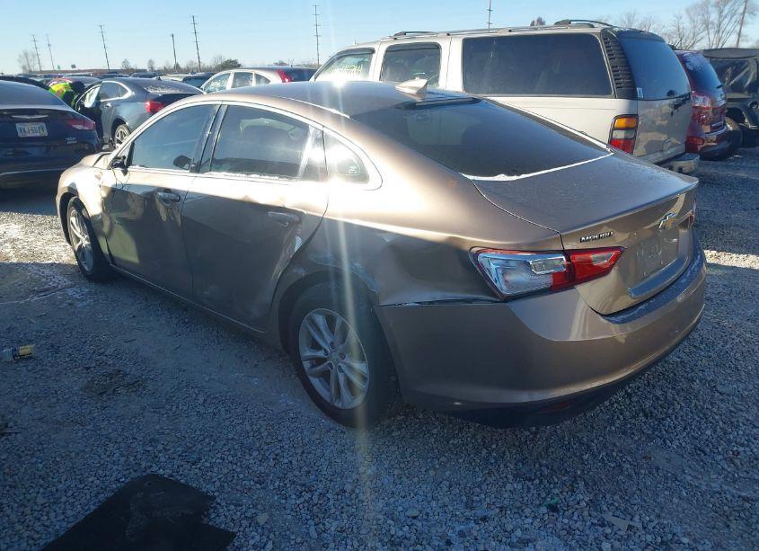 Photo 3 of 2018 Chevrolet Malibu LT (VIN 1G1ZD5ST0JF225851)