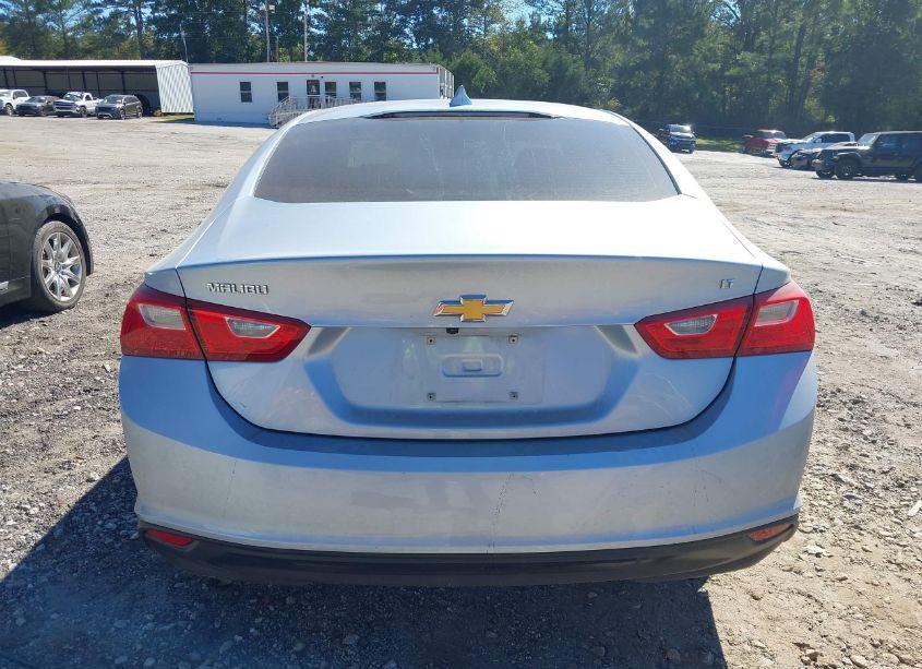 Photo 16 of 2018 Chevrolet Malibu LT (VIN 1G1ZD5ST0JF240673)