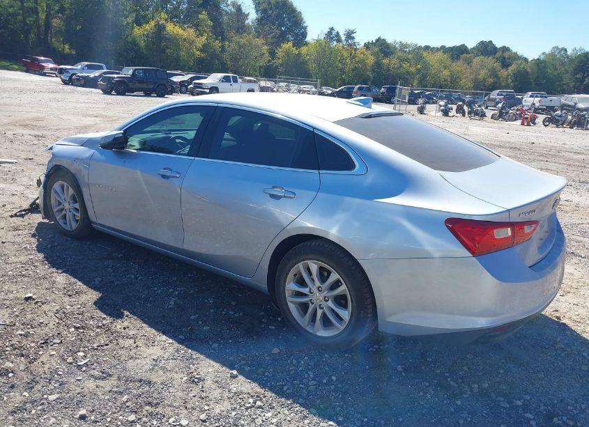 Photo 3 of 2018 Chevrolet Malibu LT (VIN 1G1ZD5ST0JF240673)