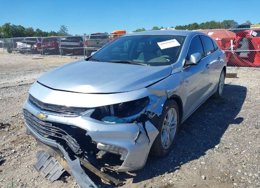Photo 6 of 2018 Chevrolet Malibu LT (VIN 1G1ZD5ST0JF240673)