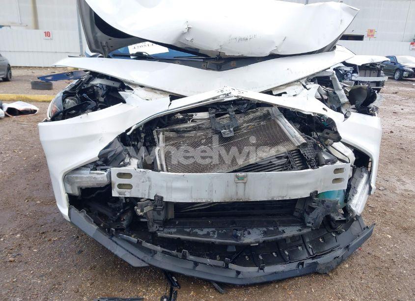 Photo 6 of 2018 Chevrolet Malibu LT (VIN 1G1ZD5ST0JF245789)