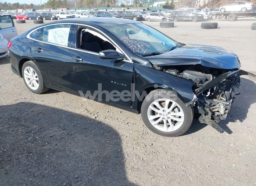 2018 Chevrolet Malibu LT (VIN 1G1ZD5ST0JF246781) main photo