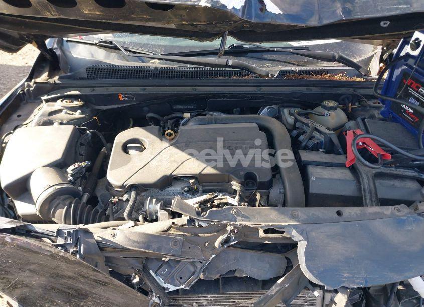 Photo 10 of 2018 Chevrolet Malibu LT (VIN 1G1ZD5ST0JF246781)