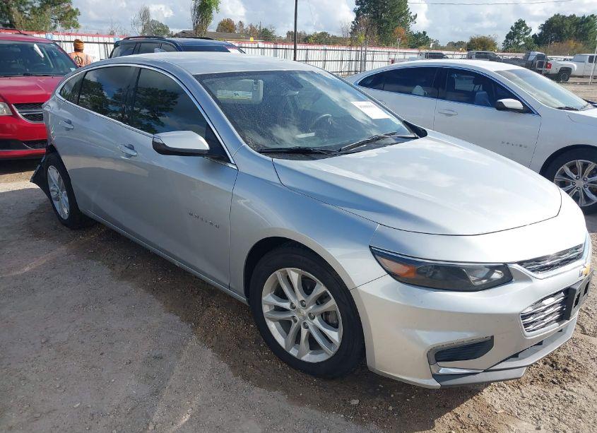 2018 Chevrolet Malibu LT (VIN 1G1ZD5ST0JF250765) main photo