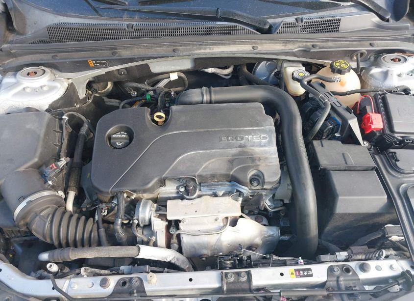 Photo 10 of 2018 Chevrolet Malibu LT (VIN 1G1ZD5ST0JF250765)