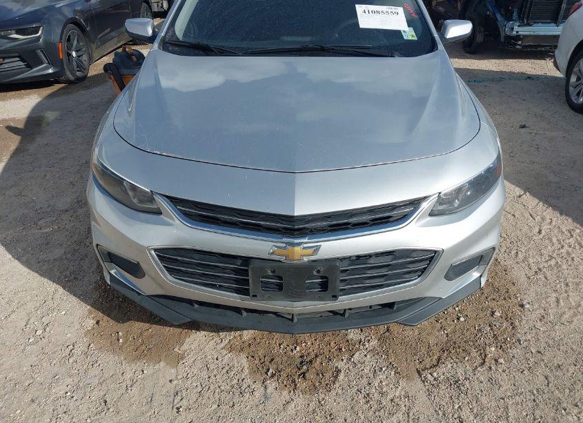 Photo 12 of 2018 Chevrolet Malibu LT (VIN 1G1ZD5ST0JF250765)