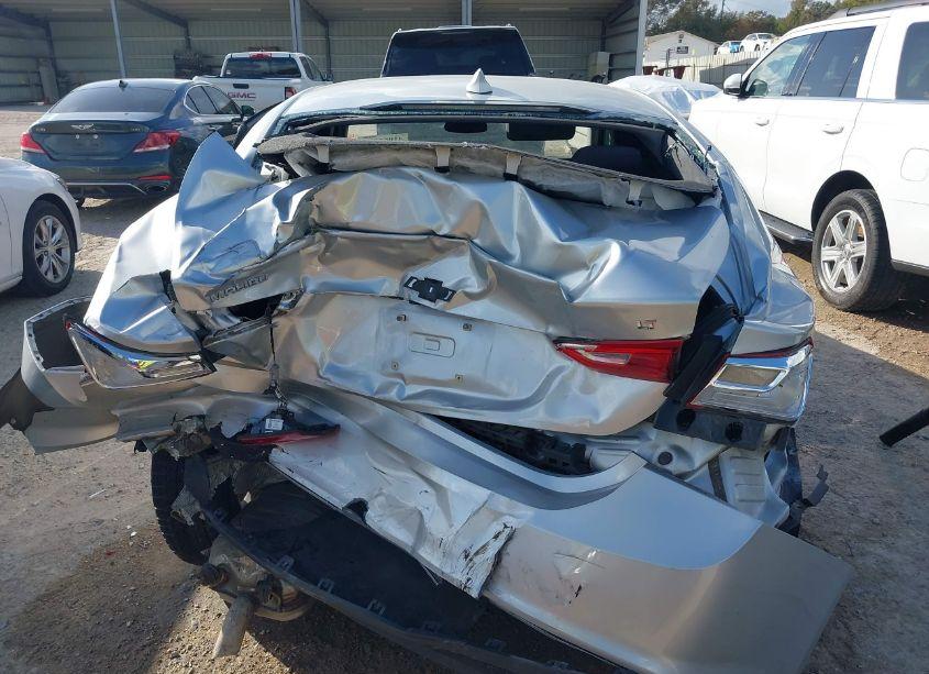 Photo 16 of 2018 Chevrolet Malibu LT (VIN 1G1ZD5ST0JF250765)