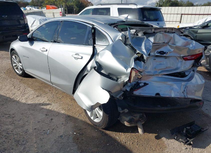 Photo 3 of 2018 Chevrolet Malibu LT (VIN 1G1ZD5ST0JF250765)