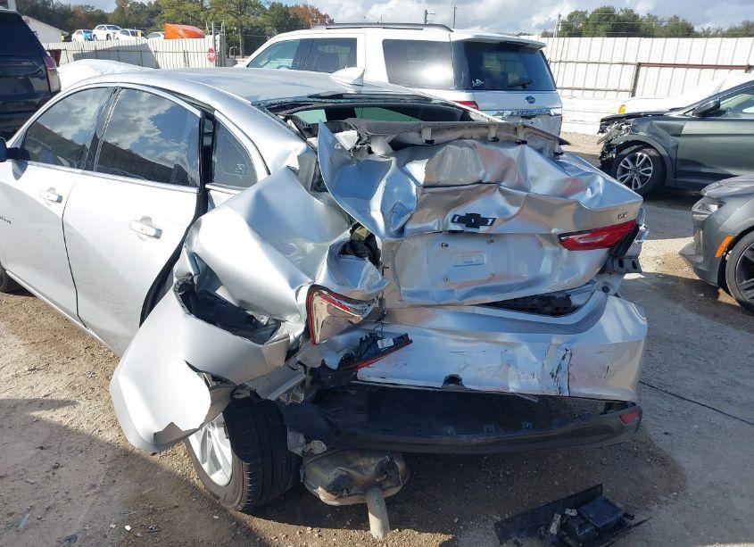 Photo 6 of 2018 Chevrolet Malibu LT (VIN 1G1ZD5ST0JF250765)