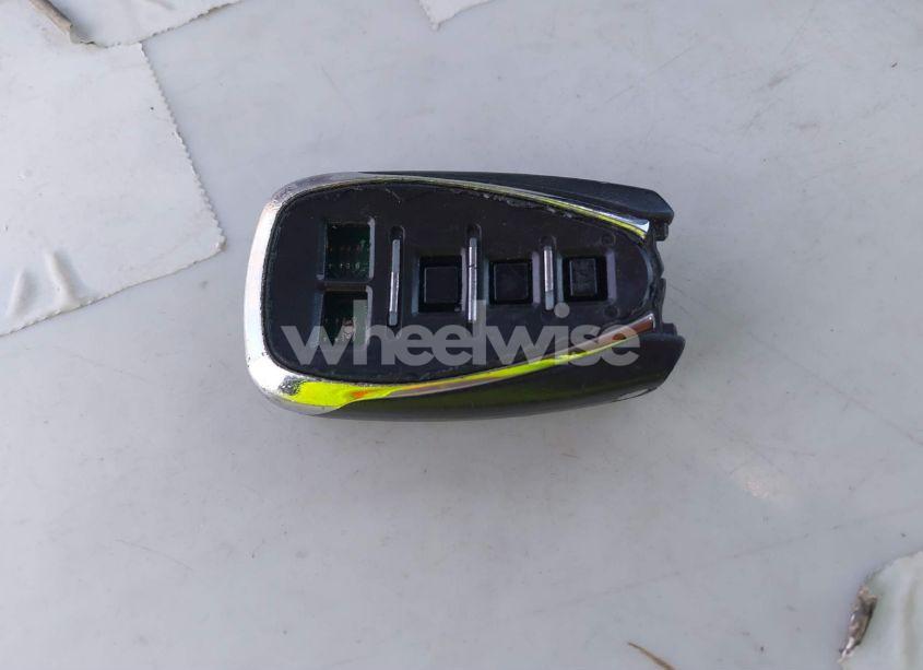 Photo 11 of 2018 Chevrolet Malibu LT (VIN 1G1ZD5ST0JF253410)