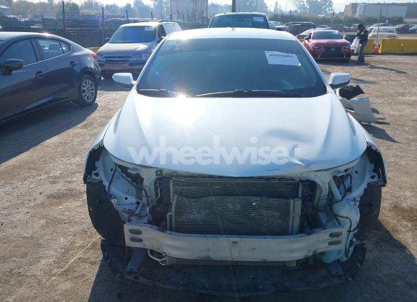 Photo 13 of 2018 Chevrolet Malibu LT (VIN 1G1ZD5ST0JF253410)