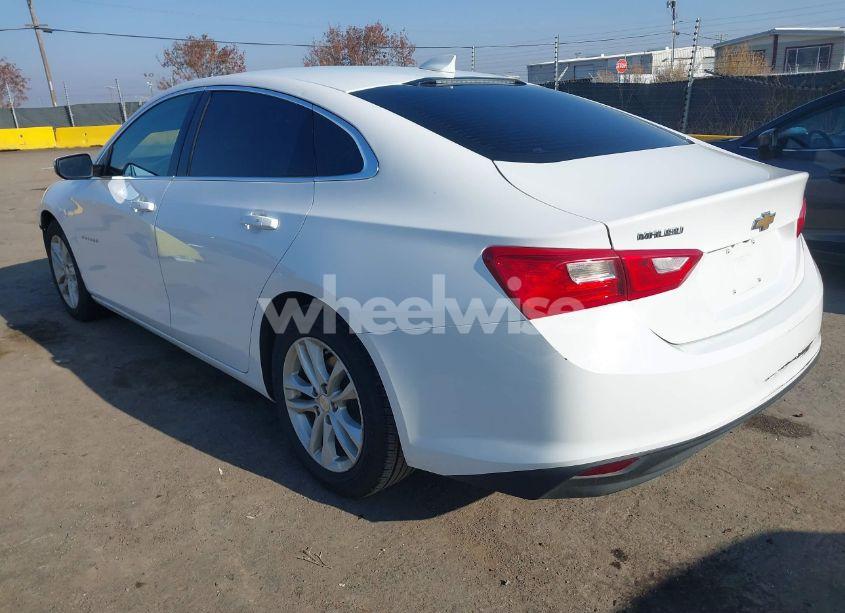Photo 3 of 2018 Chevrolet Malibu LT (VIN 1G1ZD5ST0JF253410)
