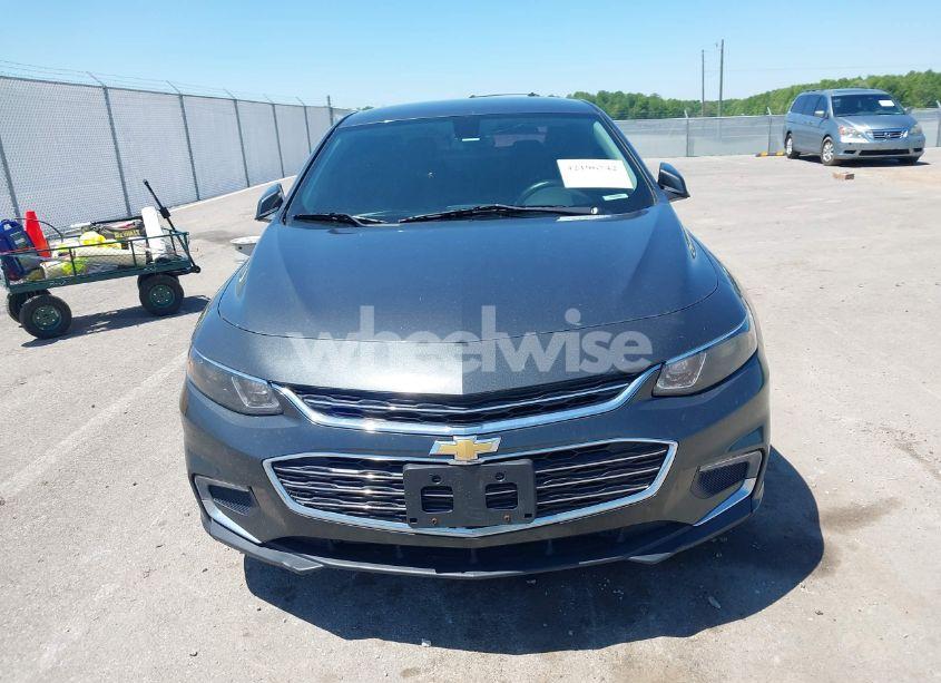 Photo 12 of 2018 Chevrolet Malibu LT (VIN 1G1ZD5ST0JF255108)