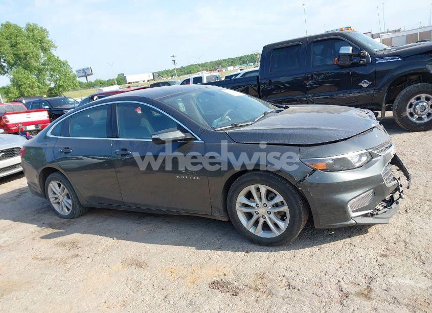Photo 13 of 2018 Chevrolet Malibu LT (VIN 1G1ZD5ST0JF257277)