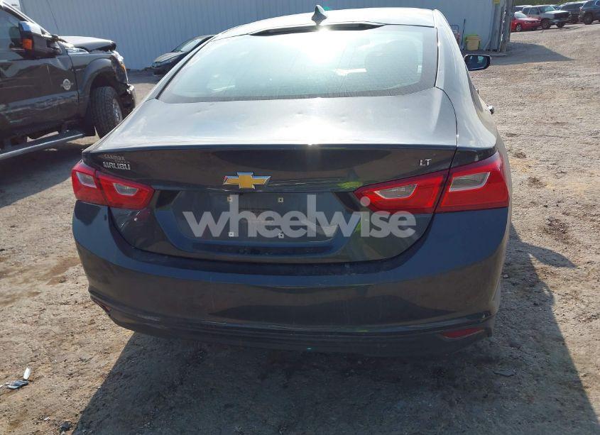 Photo 16 of 2018 Chevrolet Malibu LT (VIN 1G1ZD5ST0JF257277)