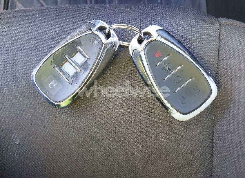 Photo 11 of 2018 Chevrolet Malibu LT (VIN 1G1ZD5ST0JF268215)