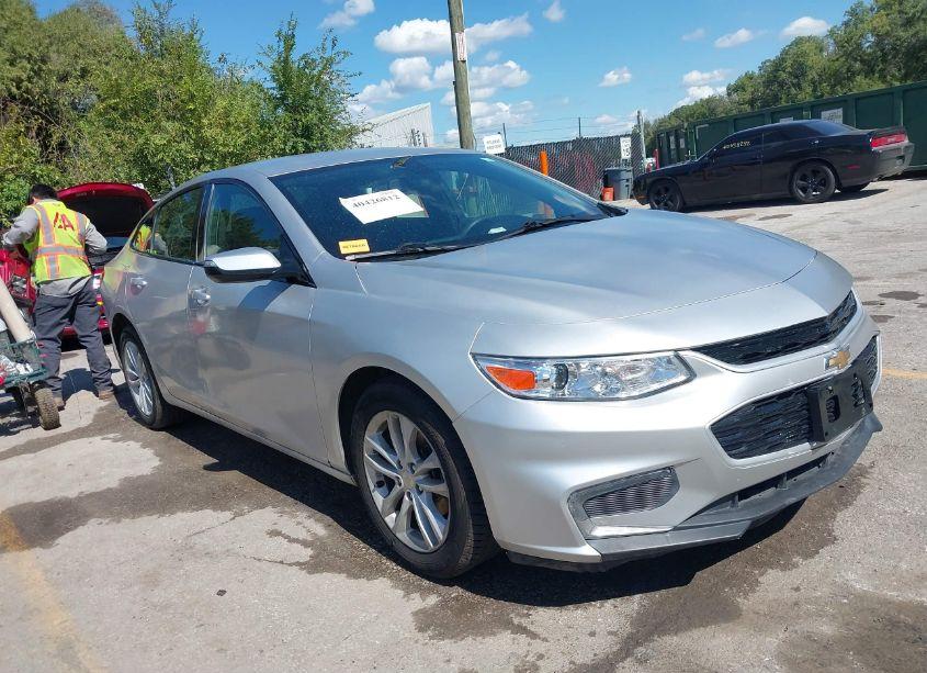 2018 Chevrolet Malibu LT (VIN 1G1ZD5ST0JF269610) main photo