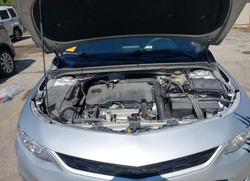 Photo 10 of 2018 Chevrolet Malibu LT (VIN 1G1ZD5ST0JF269610)