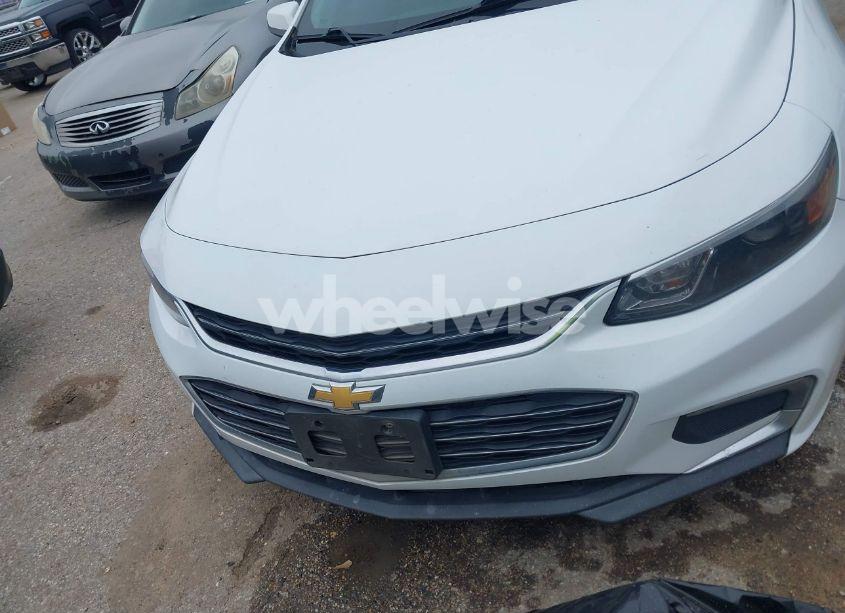 Photo 12 of 2018 Chevrolet Malibu LT (VIN 1G1ZD5ST0JF274581)