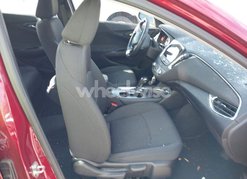 Photo 5 of 2018 Chevrolet Malibu LT (VIN 1G1ZD5ST0JF279120)