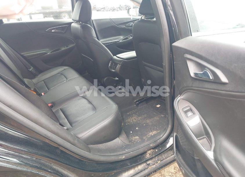 Photo 8 of 2018 Chevrolet Malibu LT (VIN 1G1ZD5ST0JF279201)