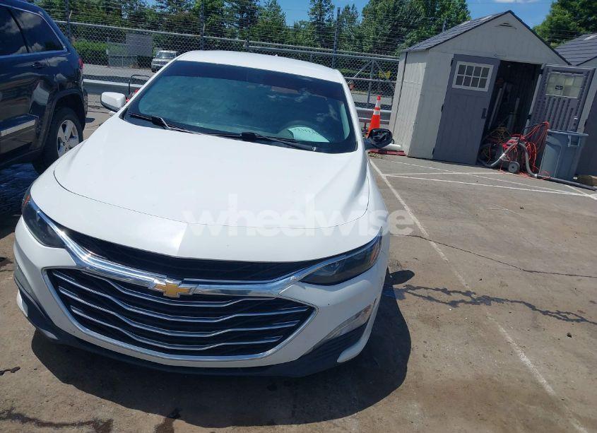 Photo 12 of 2019 Chevrolet Malibu LT (VIN 1G1ZD5ST0KF104979)