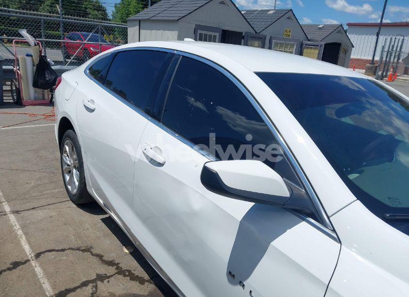 Photo 13 of 2019 Chevrolet Malibu LT (VIN 1G1ZD5ST0KF104979)